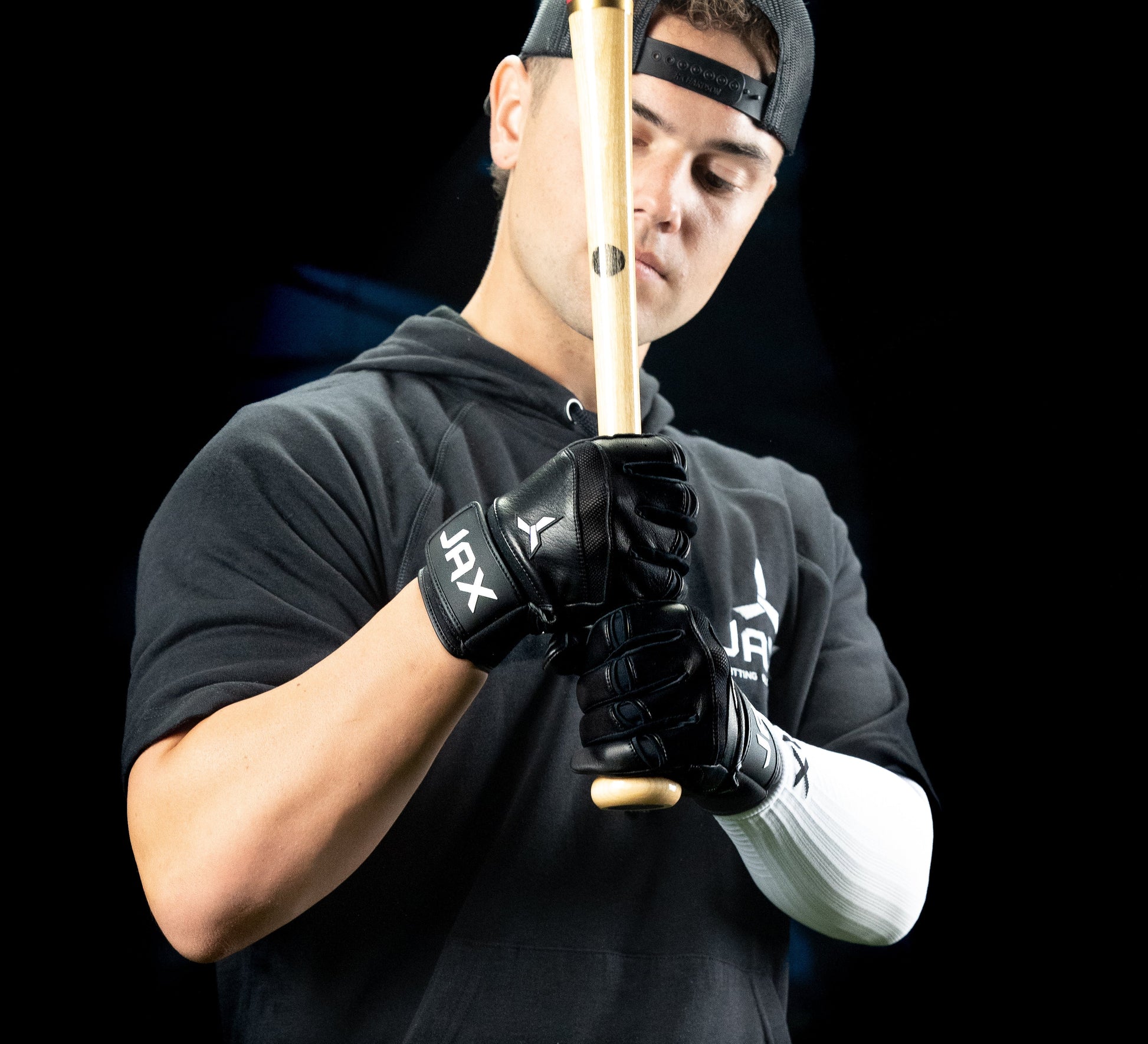 Jax Athletics Recovery Premium Arm Sleeve | White