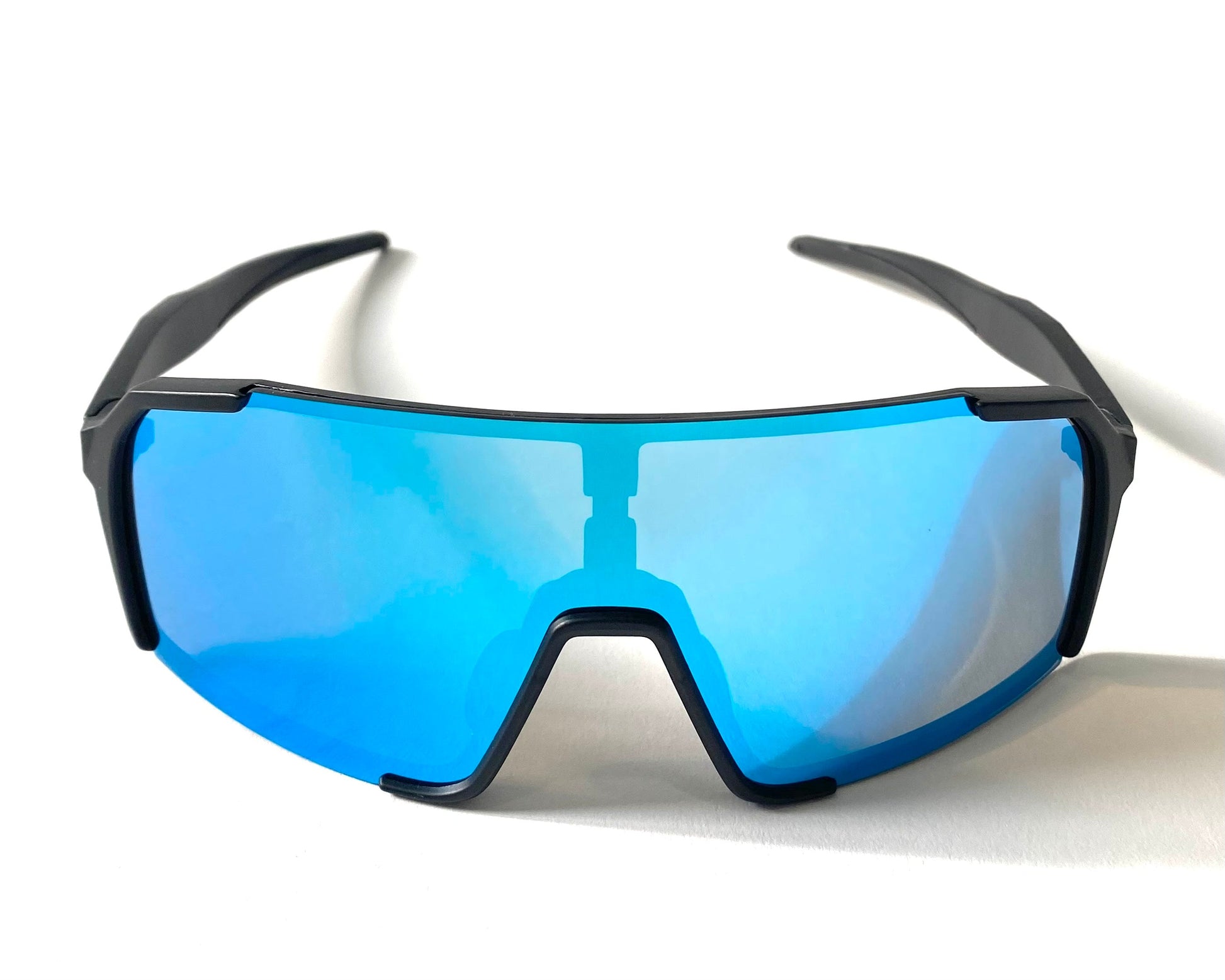 Diamond Krew Showtime Youth Baseball Sunglasses | black frame and lens detail